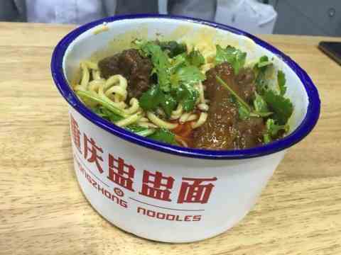 加盟重庆盅盅面很不错，完备自身产业化发展和标准化管理
