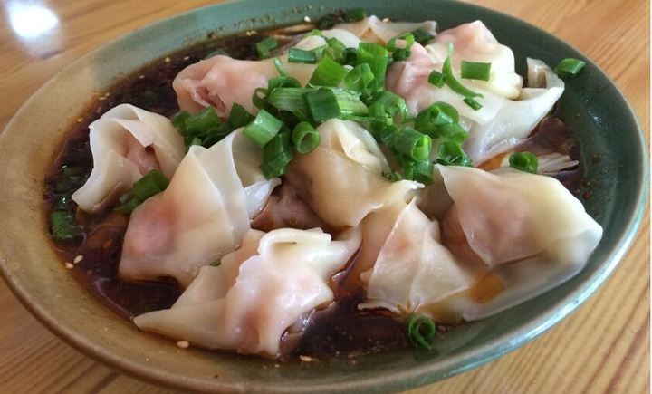 特色小吃加盟馄饨和抄手有什么区别？