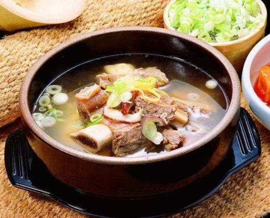 社区餐饮成功案例：特色烧鹅，加持靓汤价值