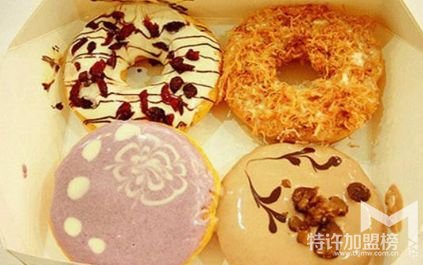 开个烘焙店多少钱？鹿里烘焙告诉你开店加盟流