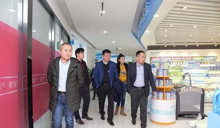 爱亲母婴店加盟政策与全球蛙合作