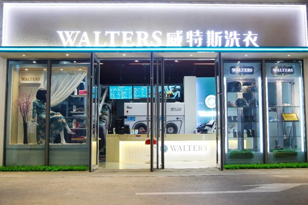 一个好的干洗店店面设计到底有多重要?进店率相差几倍!