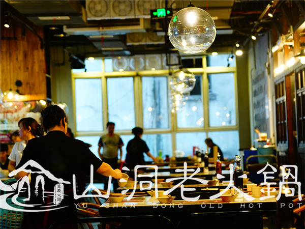 加盟成都火锅店哪家强？这家后续服务很逆天！