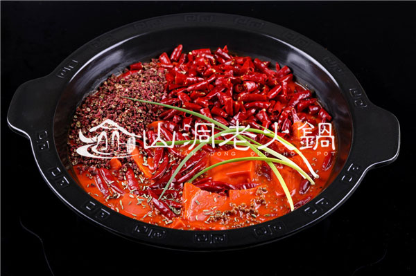 重庆老火锅哪里***好吃？这家店菜品天天卖脱销！
