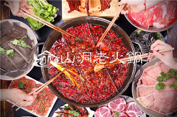 重庆吃火锅哪里***正宗？这家店深得民心！