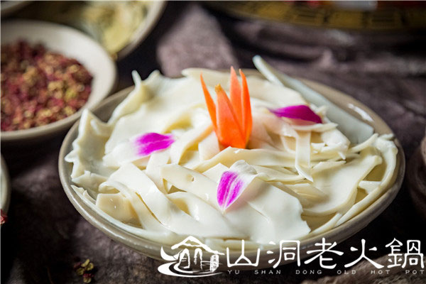重庆吃火锅哪里***正宗？这家店深得民心！