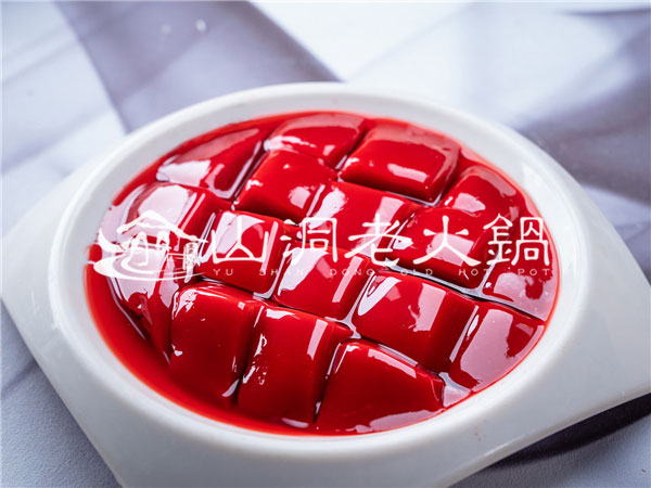 重庆火锅店哪家***出名？这家店是网红聚集地！
