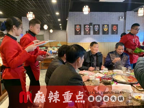 重庆火锅连锁店加盟，麻辣重点老火锅一直都在发展