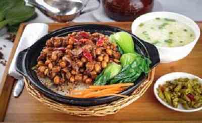 加盟小锅崽煲仔饭，创业赢得利润不断