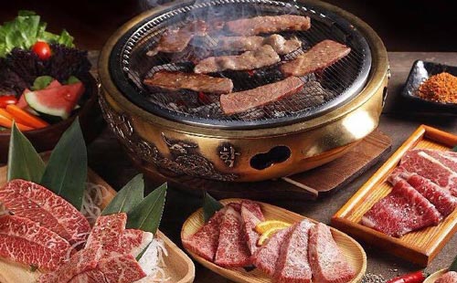 百草味果木炭火烤肉、引领烤肉新潮流