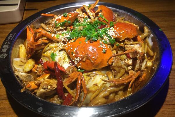 胖子肉蟹煲 野生螃蟹吸引了众多消费者