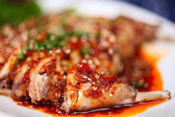 餐饮企业该如何借助餐饮管理系统软件打造智慧餐厅？