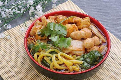马金龙麻辣烫加盟店轻松开业轻松赚钱
