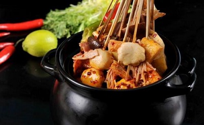 如何为串串香加盟店的开业活动做预热？