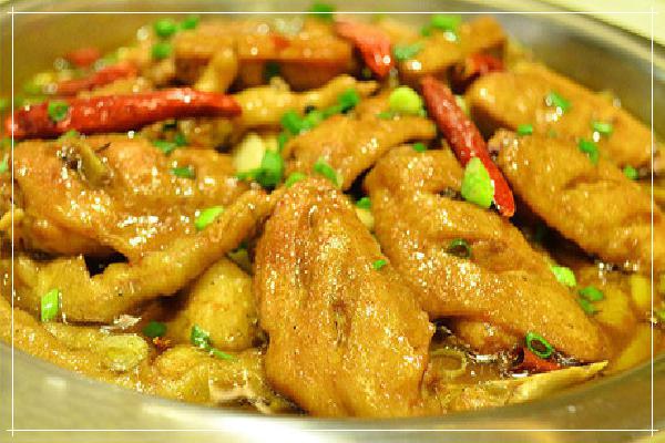 胖哥家肉蟹煲秘制风味主打，食之念念不忘