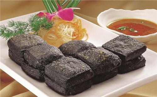 黑色经典臭豆腐、有梦想的臭豆腐