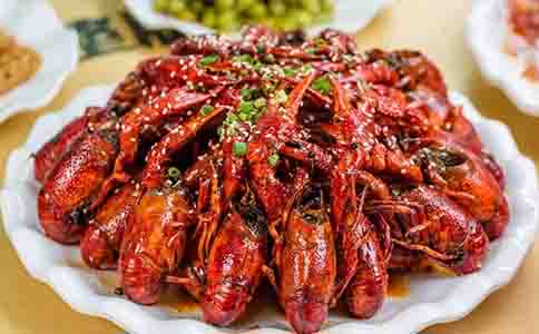 如何为松哥油焖大虾加盟店进行合适的选址
