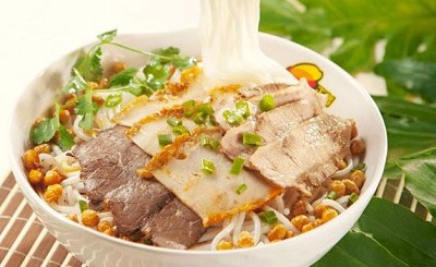 看看桂林米粉加盟店要怎么去选址开店