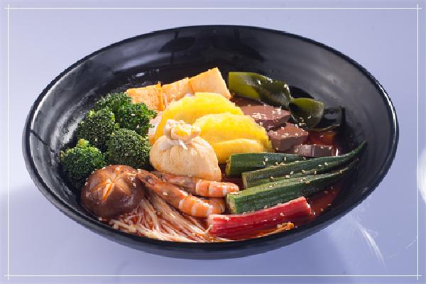 本地美食投资哪家好 出众拌捞麻辣烫更诱人