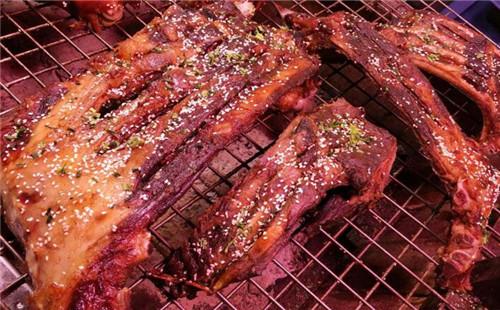 在小县城做什么餐饮项目赚钱？一起来看