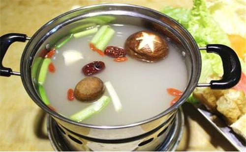 鲜煮艺火锅加盟支持有哪些？扶持优势多致富快