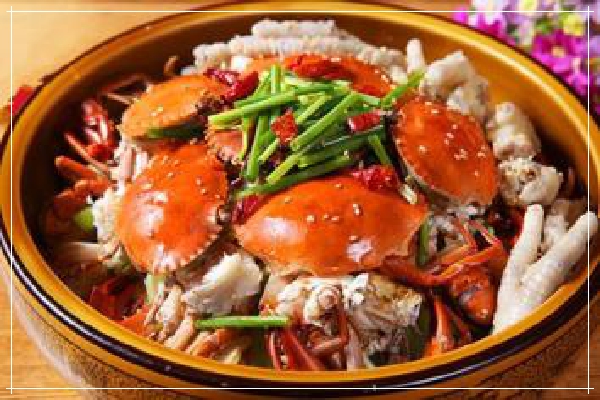 融合肉蟹的鲜香与鲜虾的纯粹，蛮横肉蟹煲好吃不贵