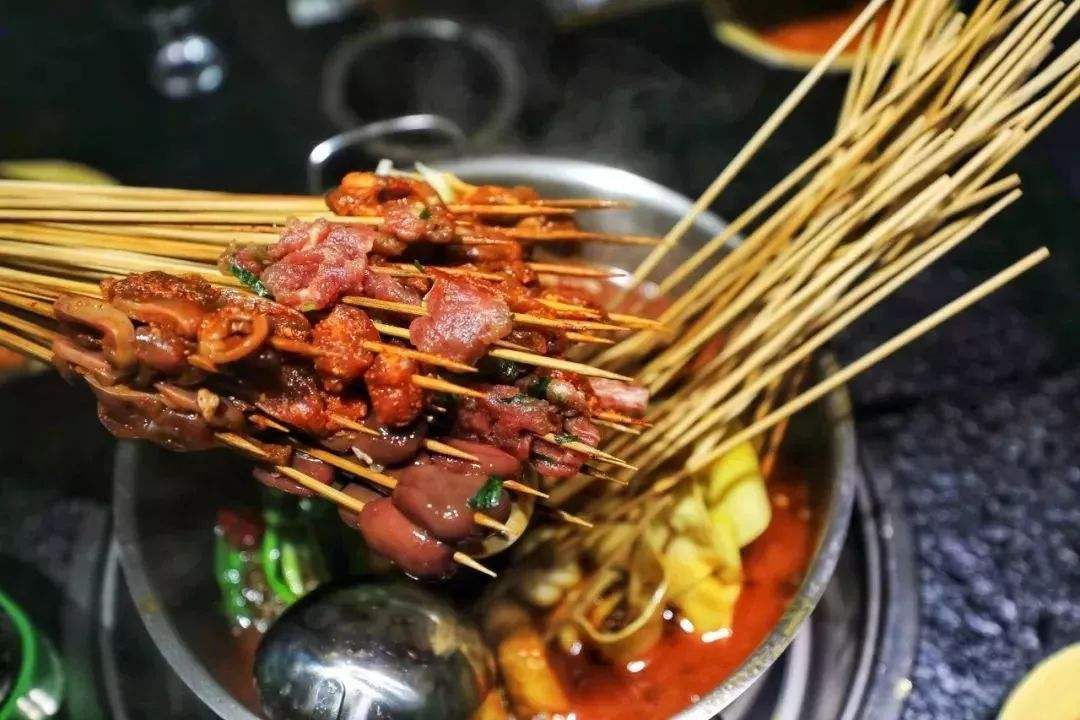 马路边边麻辣烫怎么加盟