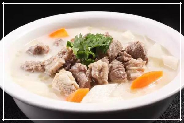 三盛和羊肉汤药用价值极高，乃滋补佳品
