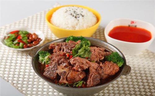 犟骨头排骨饭加盟 吃好吃饱 吃的划算
