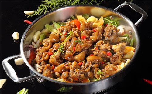 鸿鲲楼三汁焖锅 带你走进美食天堂