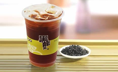 要怎么才能开一家黑龙奶茶加盟店？