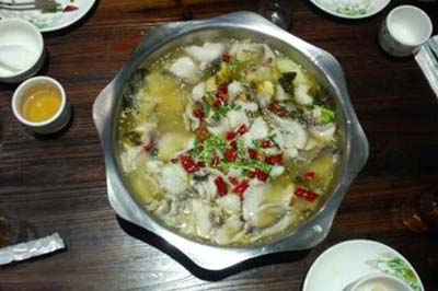 鱼儿跳酸菜鱼加盟店的美食让人回味无穷