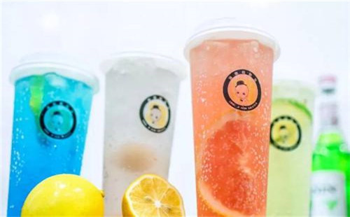 顶激棍奶茶加盟优势明显 创业就能赚钱