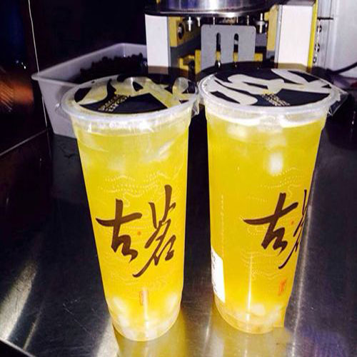 古茗奶茶加盟店家家生意火爆，非常适合加盟