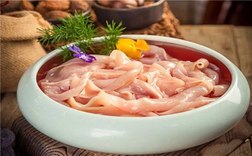蜀儿郎鲜牛肉串串好吃吗？开店费用高不高？