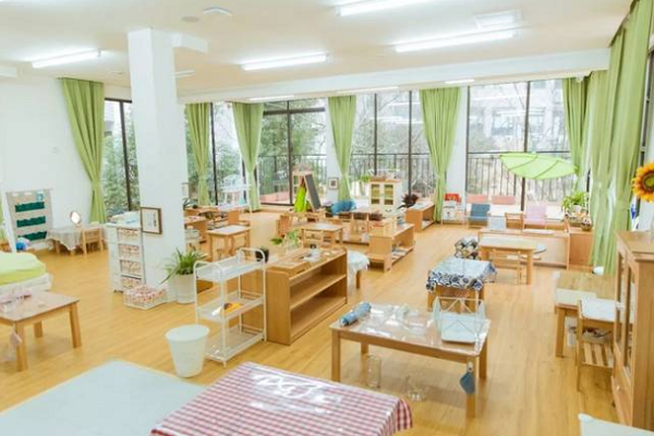 加盟蒙特梭利幼儿园多少钱