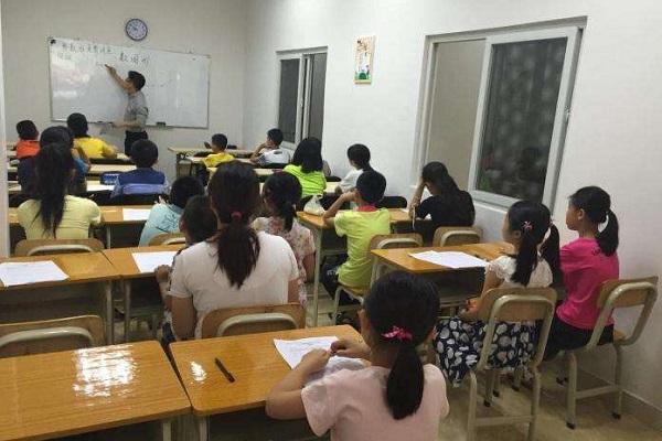 开中小学培训机构好吗