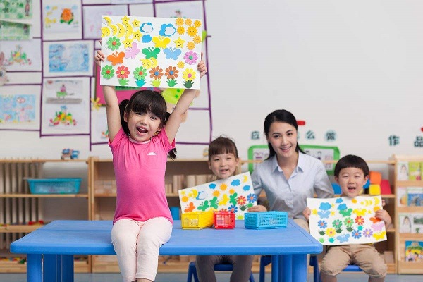 开幼儿园怎么做吸引家长