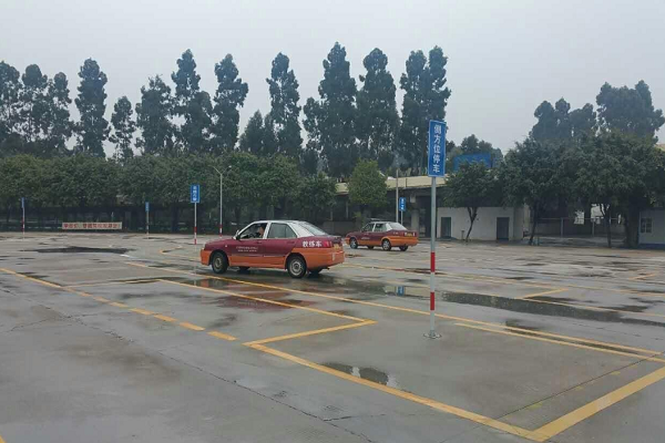 驾校加盟需要什么条件