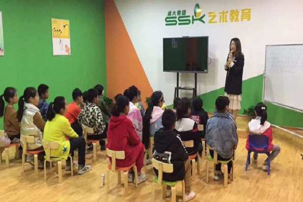 清大菁苗少儿礼仪培训