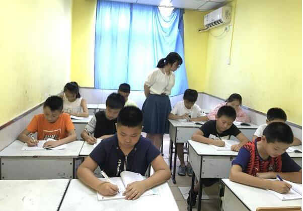 童驿站托管加盟流程