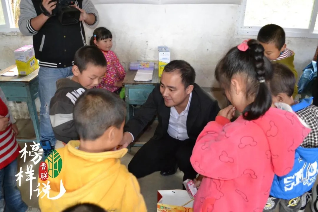 青联榜样说第38期 | 韩军：结合互联网不断推陈出新 打造国人餐饮品牌