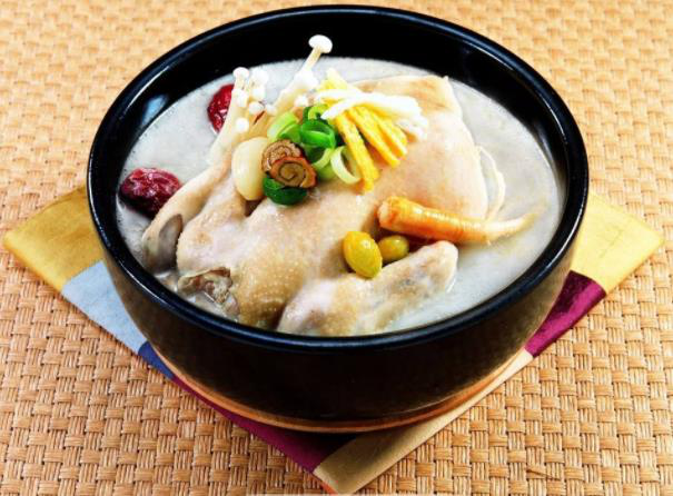 一席地鸡窝餐饮有什么加盟优势_加盟费是多少