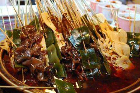 七婆串串香火锅告诉你餐饮店需要哪类员工