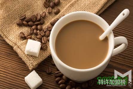 奶茶店的店员应该如何接待客户？