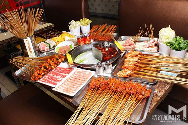 实力品牌，特色美食，小久兒串串香小火锅为你