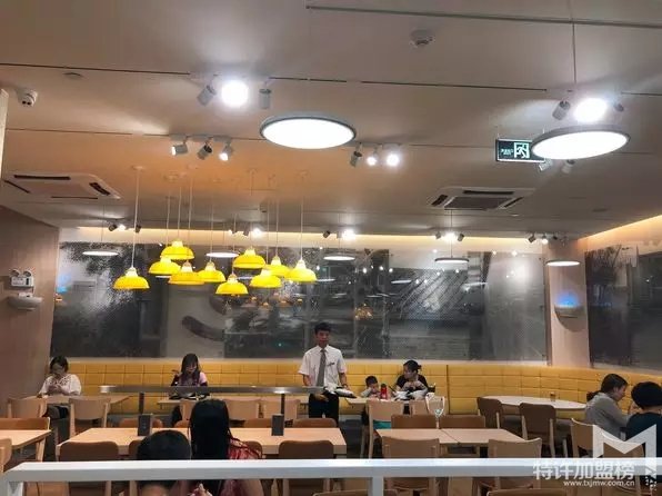 时代变了，快餐店即将被消亡？