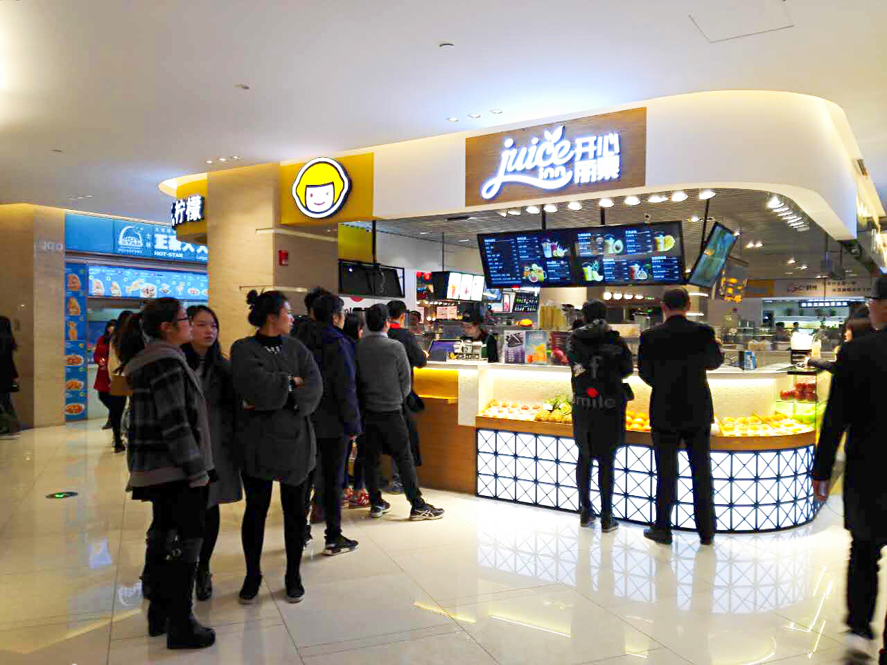 创业开店选果汁店加盟怎么样 致富好项目生意爆火