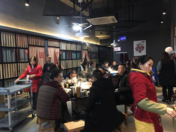 开店加盟捷报！麻辣无情老火锅加盟店武隆店盛大开业