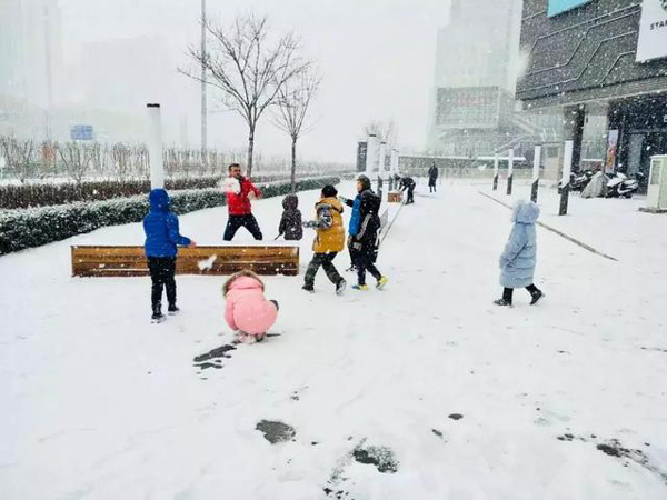 菲尔德国际少儿英语独具一格,雪地教学 记忆深刻